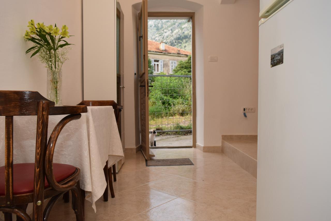 Apartment Monika Kotor Exterior photo