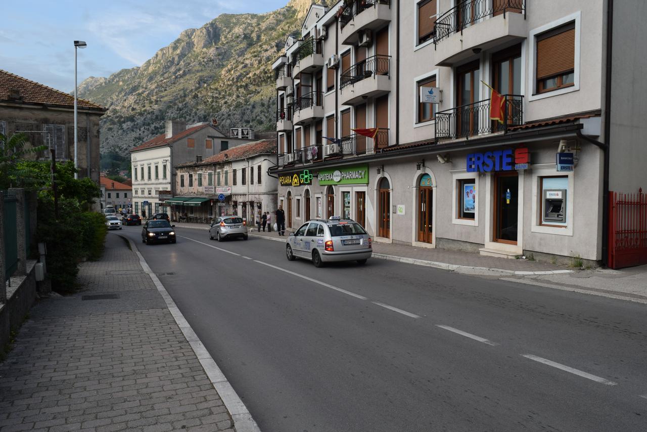 Apartment Monika Kotor Exterior photo